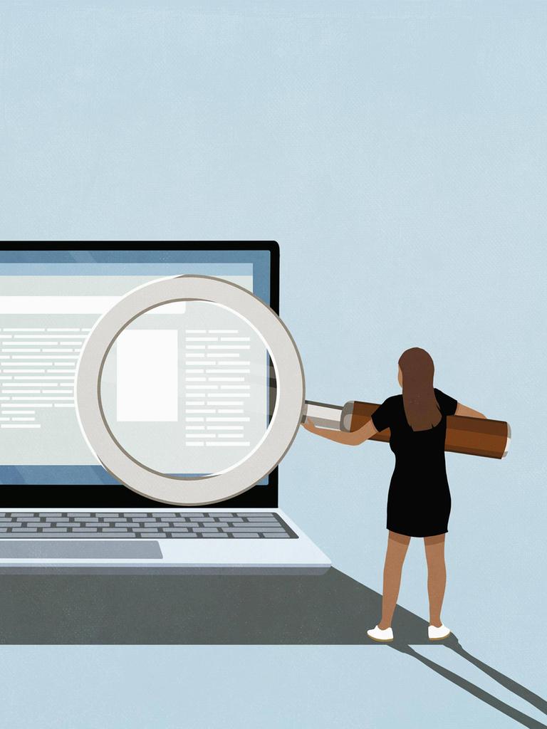 Illustration: Eine Frau hält eine riesengroße Lupe vor einen Laptopbildschirm Illustration: Eine Frau hält eine riesengroße Lupe vor einen Laptopbildschirm
