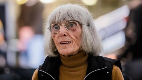 Porträt der Künstlerin Ruth Wolf-Rehfeldt