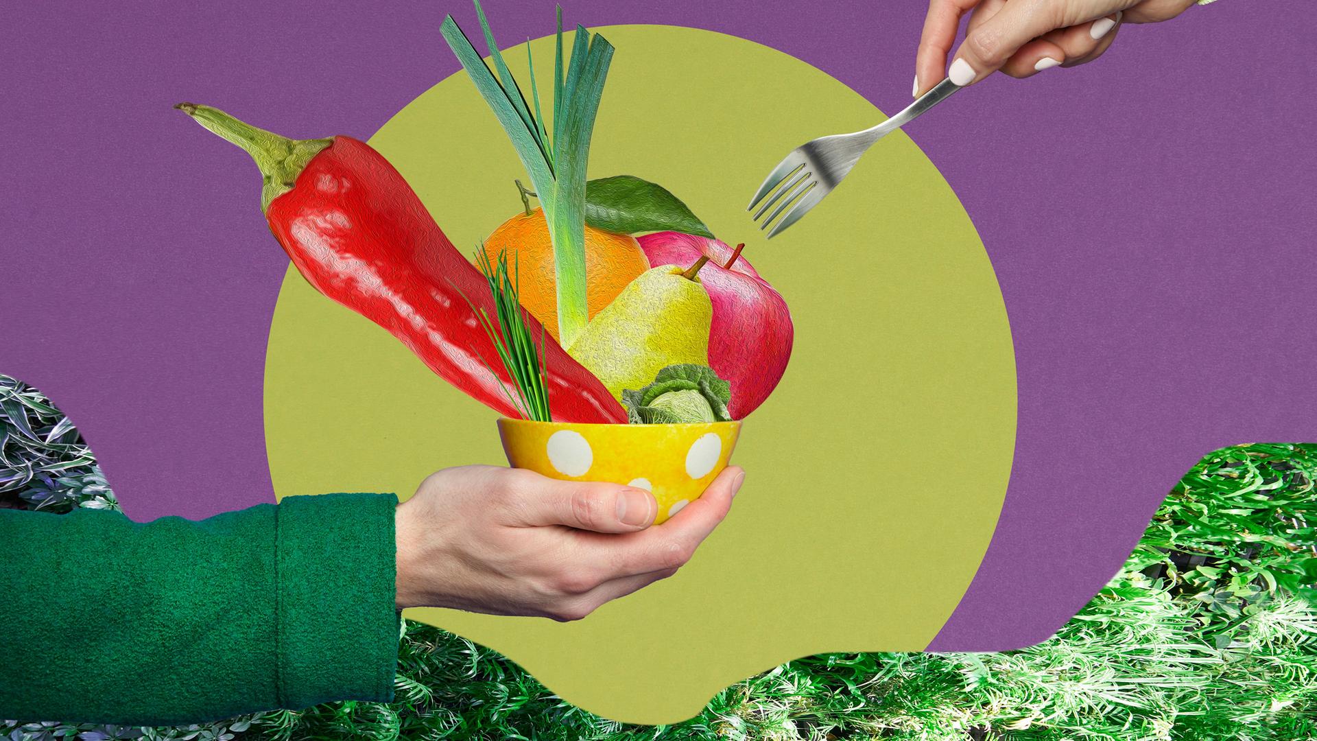 Collage einer Hand, die eine Schüssel voller Gemüse hält. Aus dem oberen rechten Bildrand kommt eine zweite Hand, die eine Gabel hält.