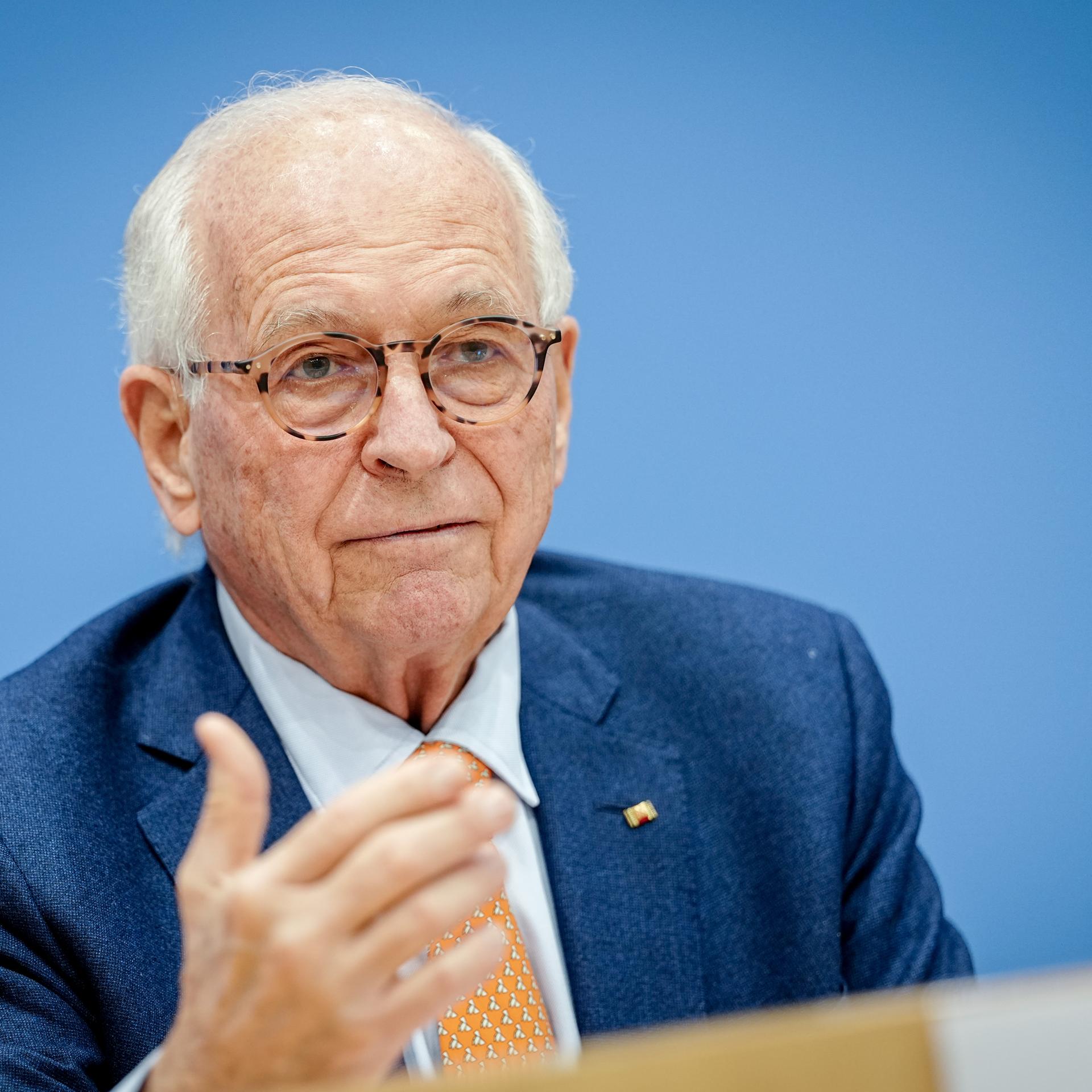 Wolfgang Ischinger, Leiter der Münchner Sicherheitskonferenz (MSC), gibt eine Pressekonferenz.