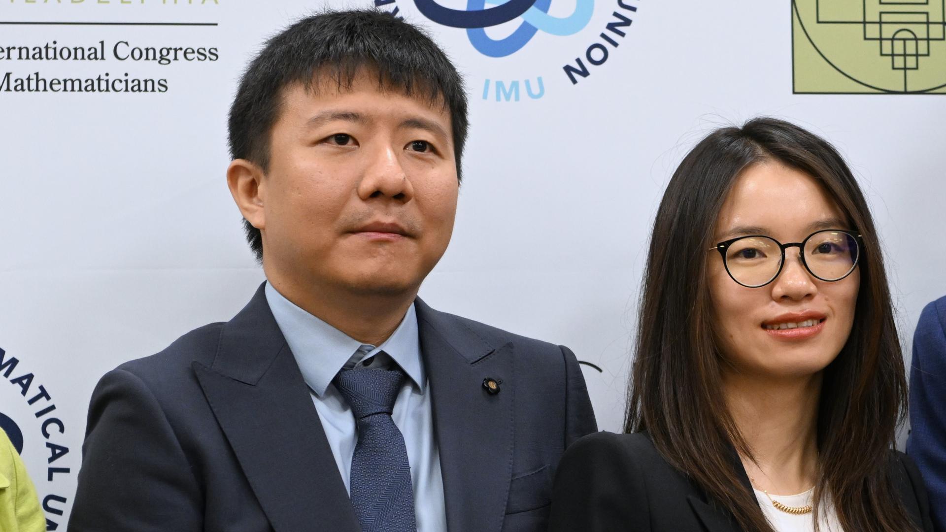 Die chinesischen Mathematiker Deng Yu und Hong Wang Die chinesischen Mathematiker Deng Yu und Hong Wang