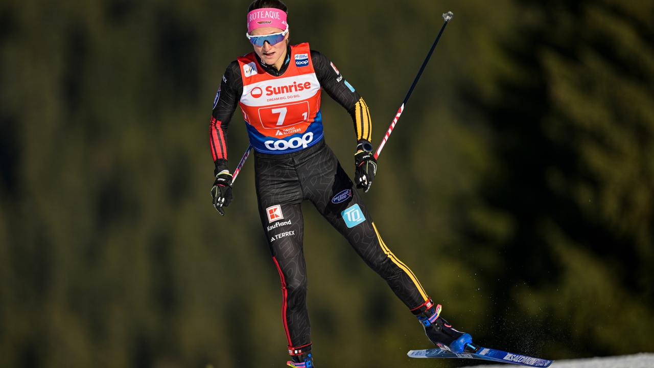 Ski-Langläuferin Laura Gimmler aus Deutschland in Aktion. 
