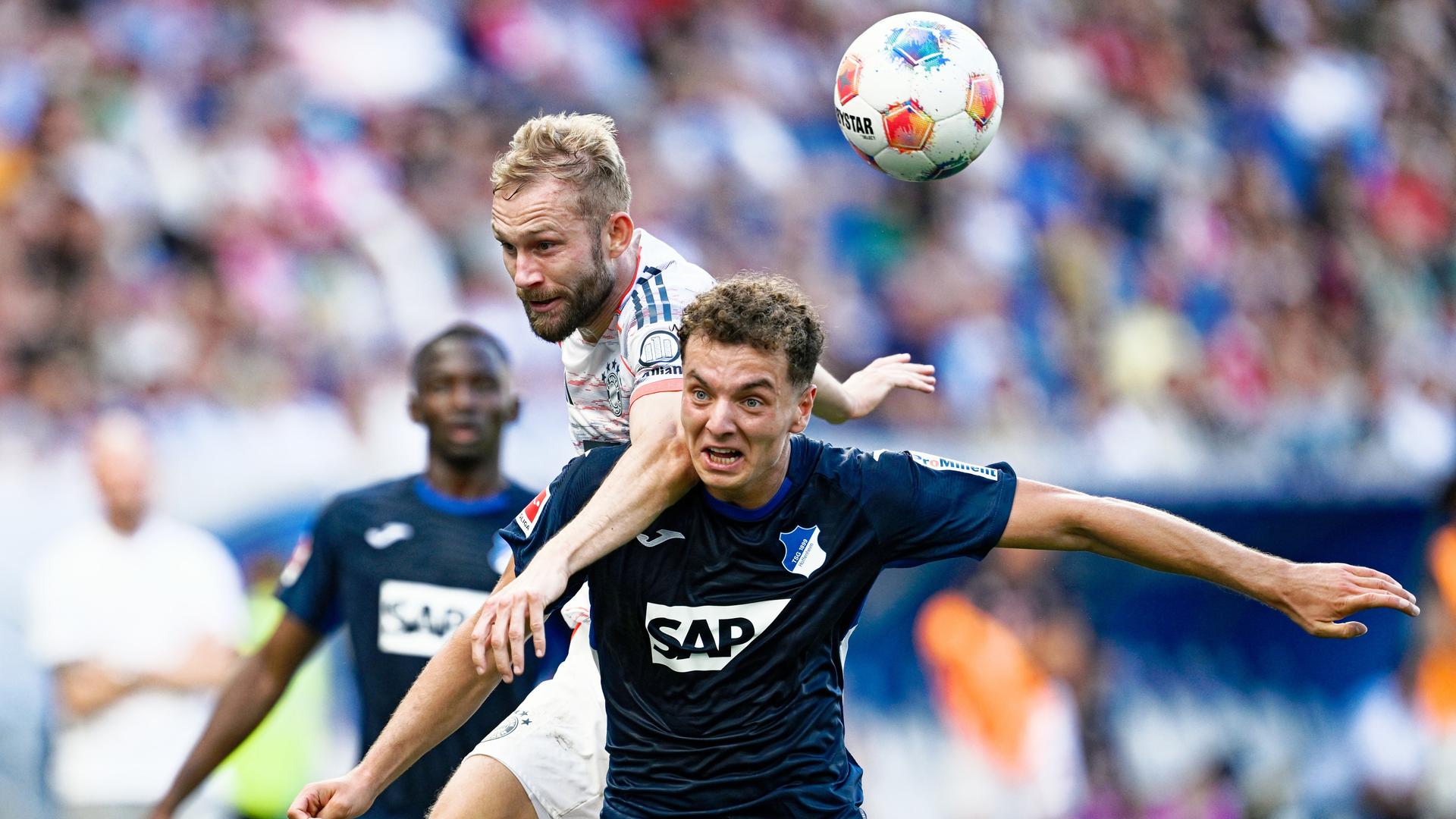 Eine Spielszene aus dem Bundesliga-Spiel zwischen dem FC Bayern München und der TSG 1899 Hoffenheim. Eine Spielszene aus dem Bundesliga-Spiel zwischen dem FC Bayern München und der TSG 1899 Hoffenheim.