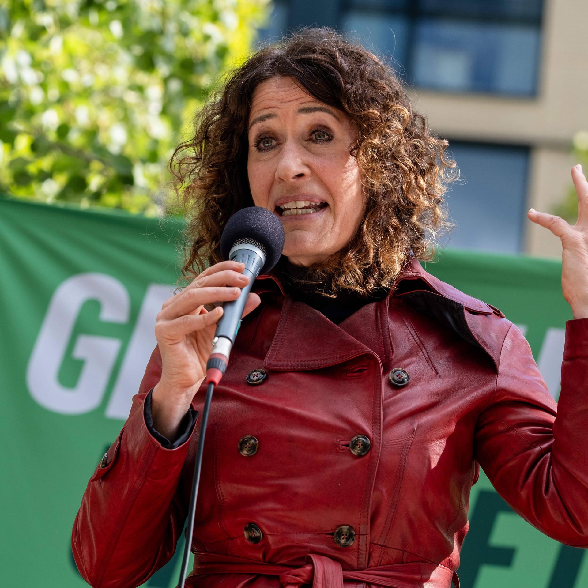 Bettina Jarasch bei der der Wahlkampfabschlußkundgebung der Partei Bündnis90/Die Grünen 