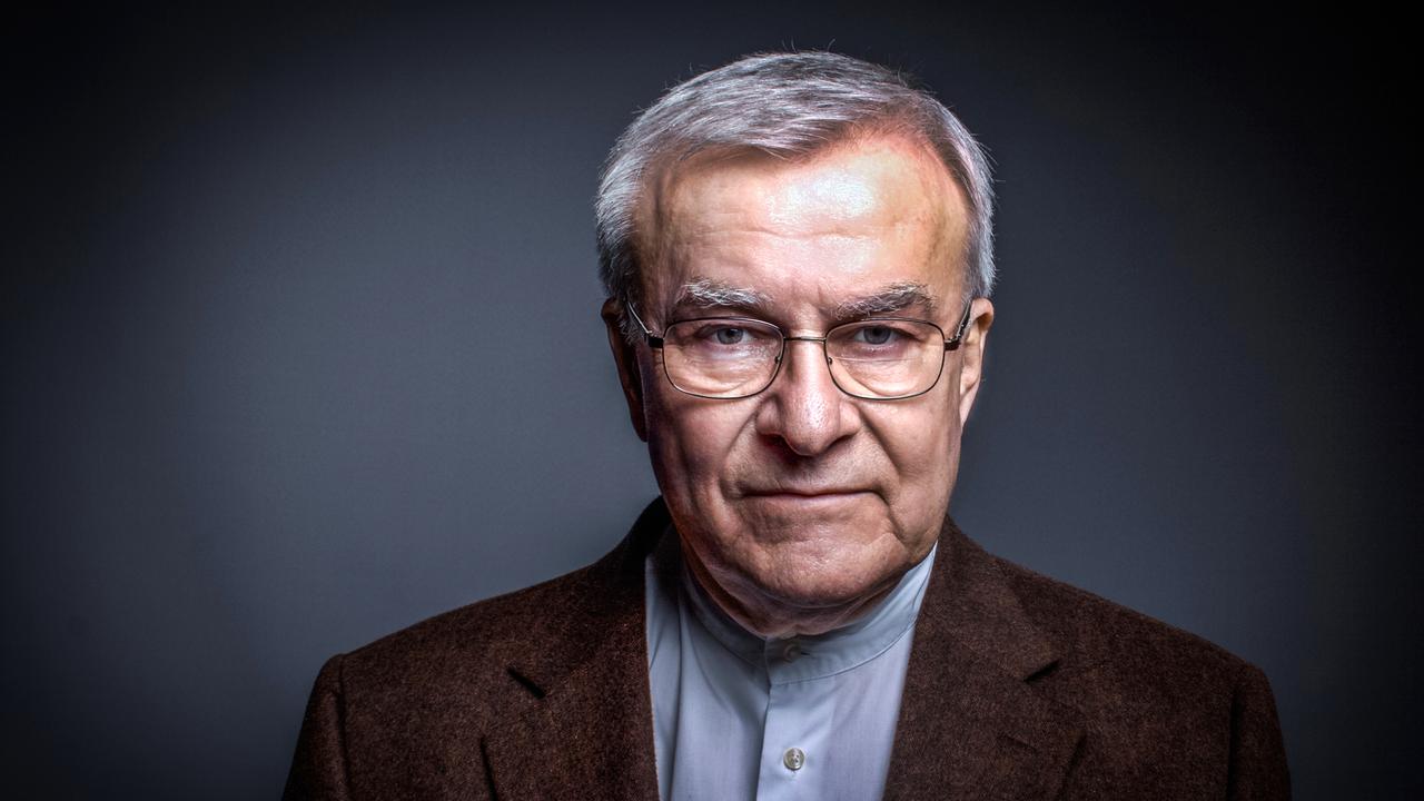 Der Synchronsprecher Joachim Kerzel ist im Alter von 84 Jahren gestorben. Der Schauspieler, Synchron- und Hörspielsprecher war die deutsche Stimme von Hollywoodstars wie Sir Anthony Hopkins, Jack Nicholson und Dustin Hoffmann.