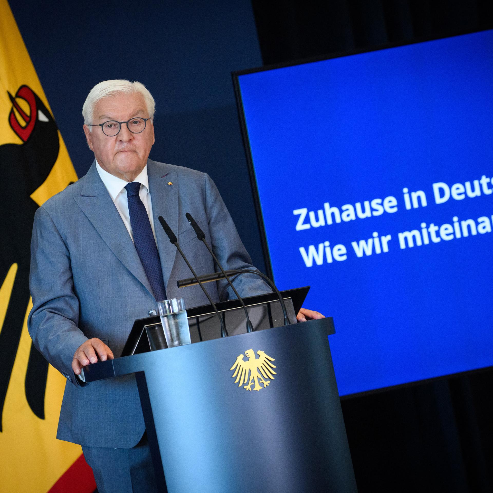 Bundespräsident Frank-Walter Steinmeier spricht bei der ersten Publikumsveranstaltung im neuen Amtssitz am Spreebogen.
