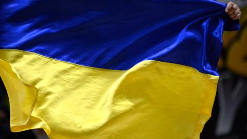 Nahaufnahme einer Ukraine-Flagge