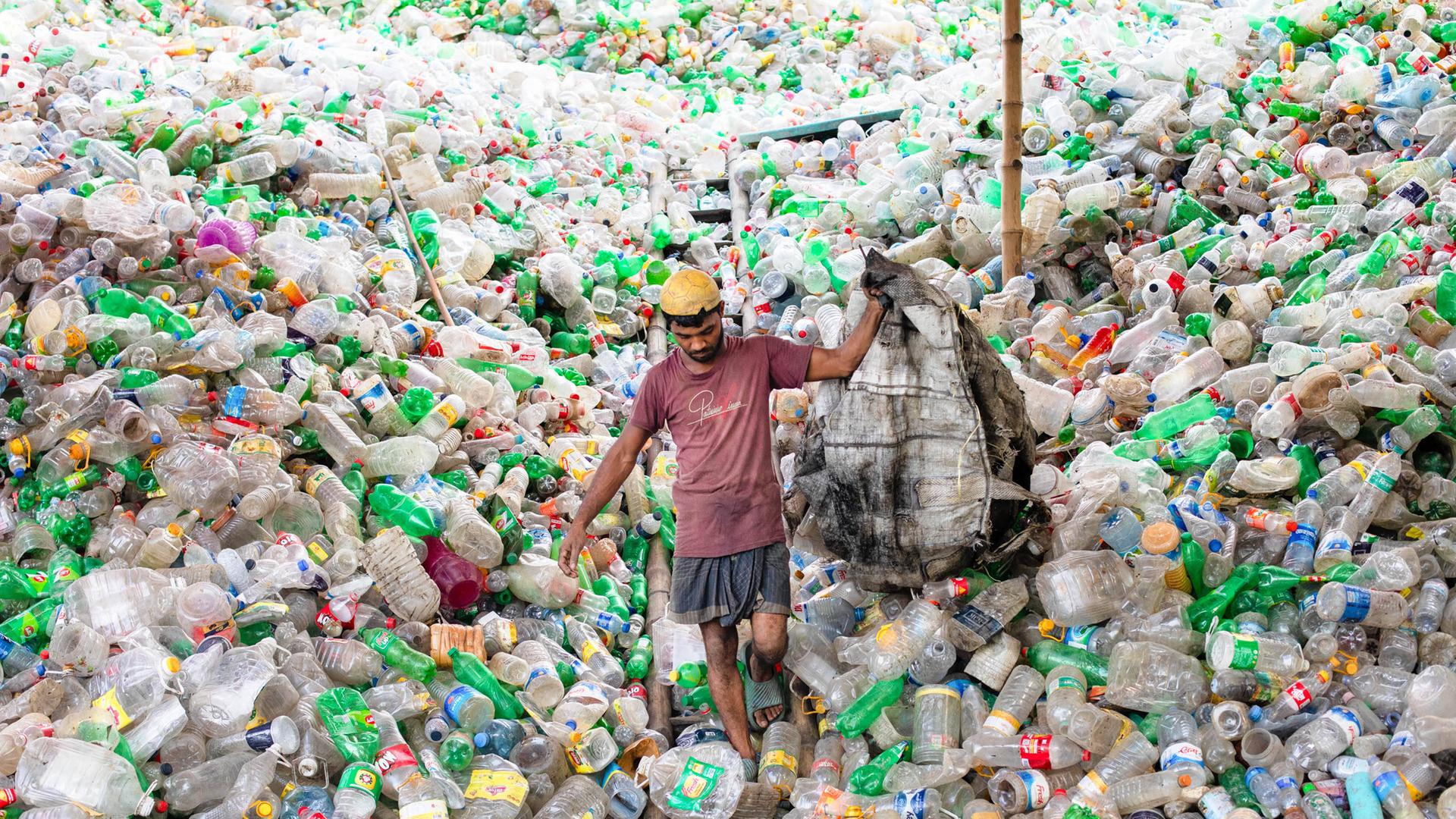 Plastikmüllhalde in Bangladesh