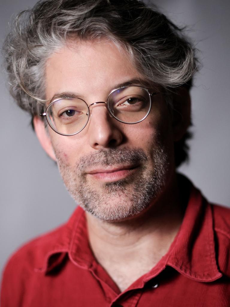 Tomer Dotan-Dreyfus, Autor, bei einem Fototermin am Longlist-Abend des Deutschen Buchpreises 2023. 