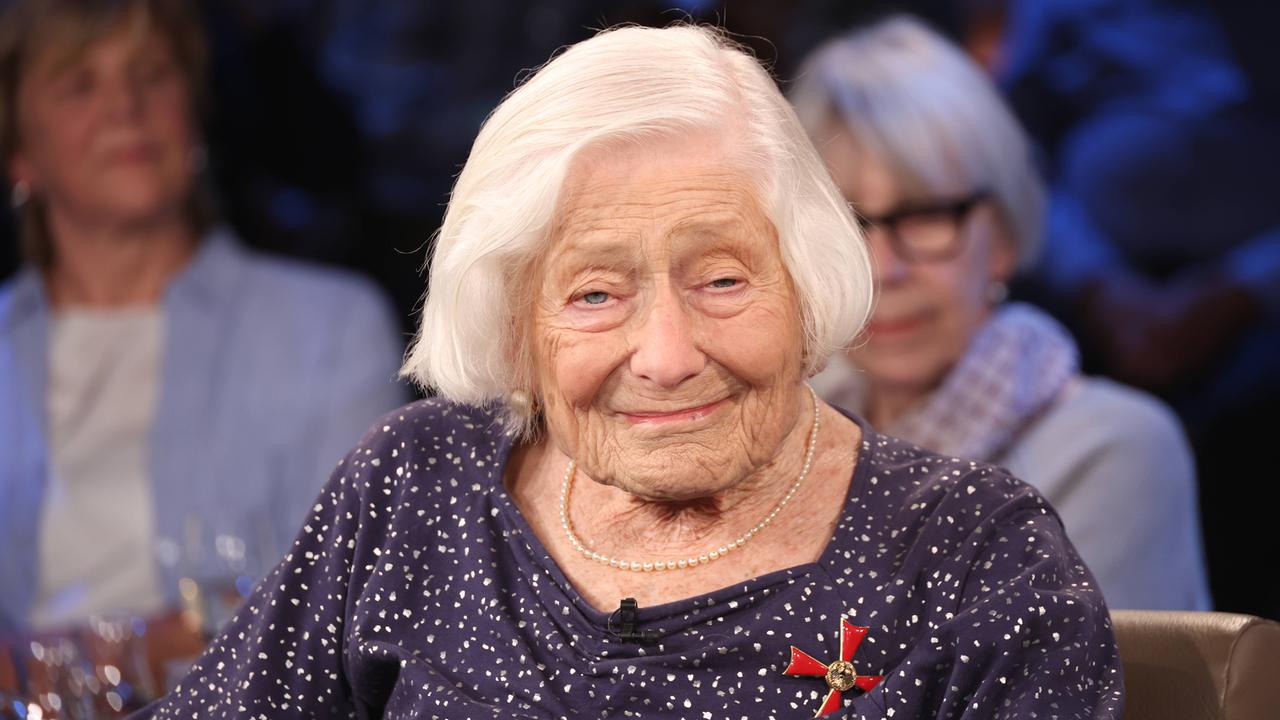 Die 95-jährige Irene Butter, Zeitzeugin und Holocaust-Überlebende, zu Gast in der NDR Talk Show