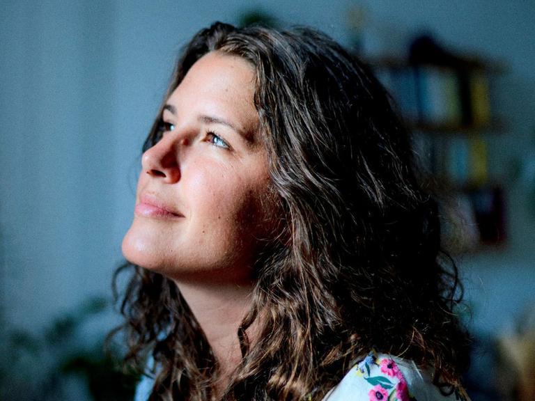 Die britische Singer-Songwriterin Michelle Willis
