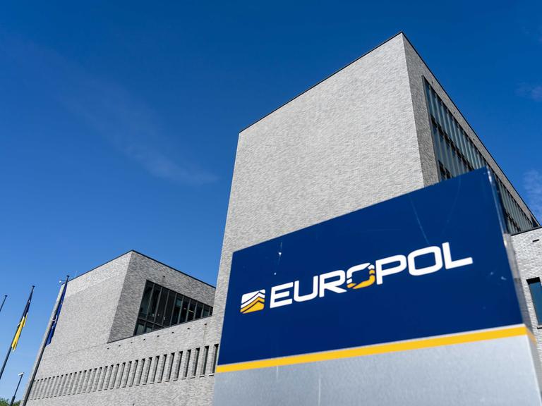 Blick auf das Gebäude der EU-Polizeibehörde Europol in Den Haag. Blick auf das Gebäude der EU-Polizeibehörde Europol in Den Haag.