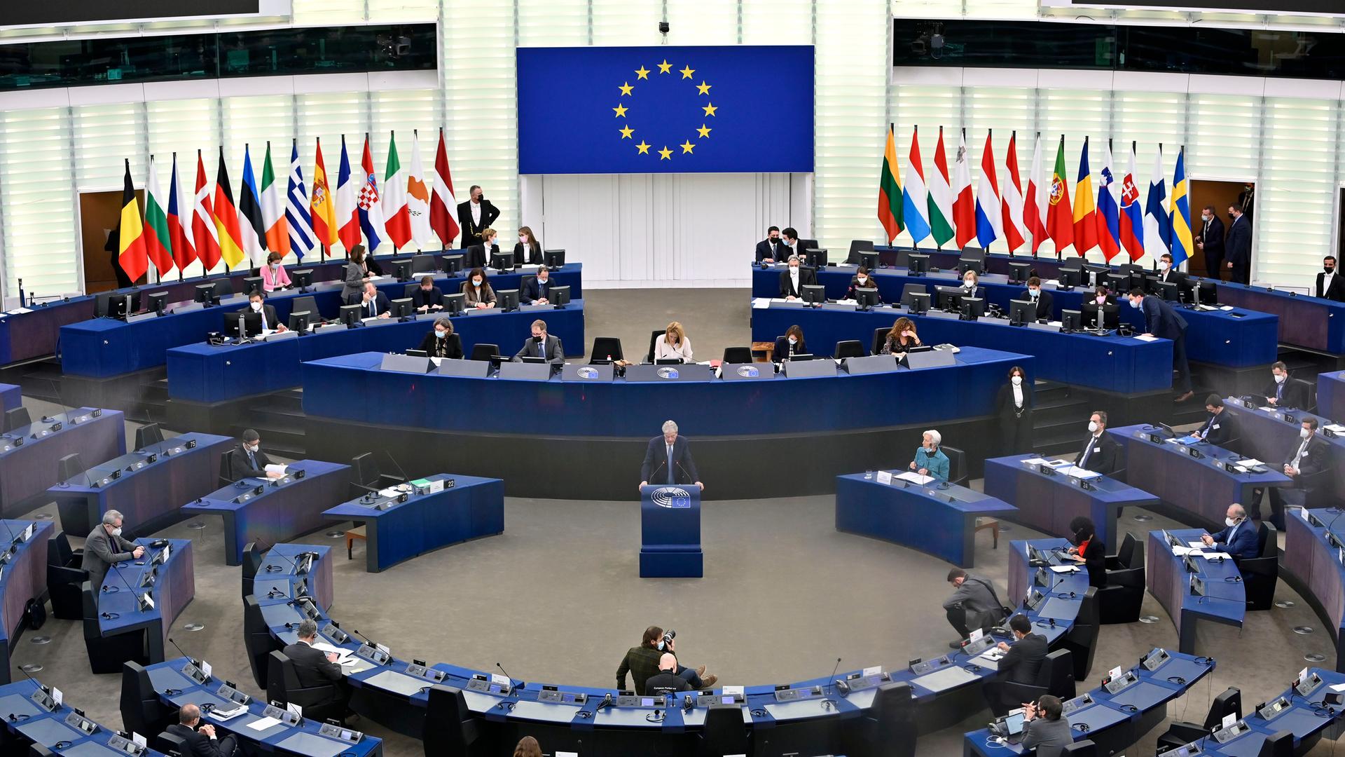 EU-Wirtschaftskommissar Paolo Gentiloni im Parlament.