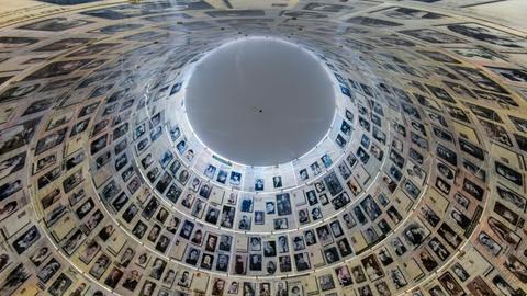 Die "Halle der Namen" der Holocaust-Gedenkstätte Yad Vashem in Jerusalem erinnert an jeden jüdischen Menschen, der im Holocaust ermordet wurde.