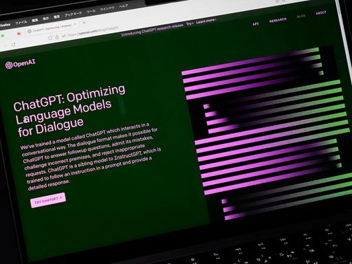 ChatGPT wird auf einem Computer angezeigt