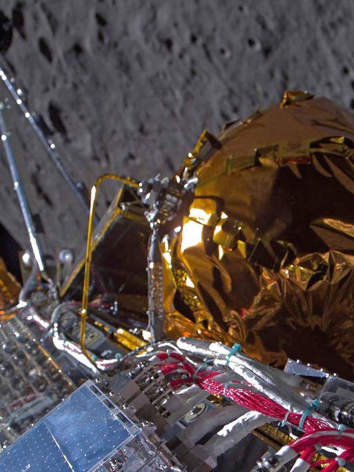 Odysseus-Mondlandefähre fliegt auf den Mond zu (22.02.2024)