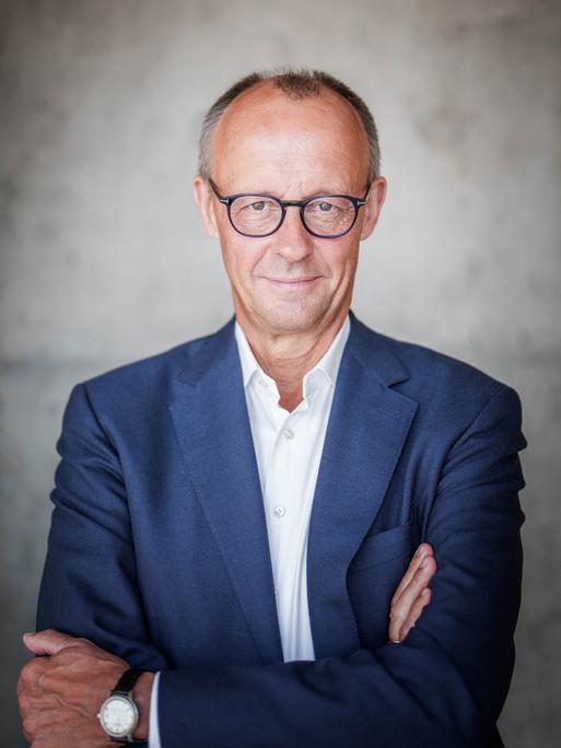 Porträt des Bundeskanzlers Friedrich Merz, CDU Porträt des Bundeskanzlers Friedrich Merz, CDU