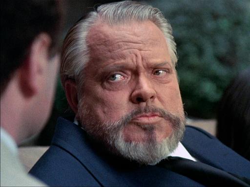 Der Schauspieler Orson Welles in einer Szene im Film "Reise der Verdammten" von 1976.