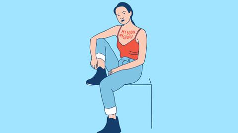 Illustration einer jungen Frau, die auf einem Stuhl sitzt. Auf ihrem Brustkorb steht "my body, my choice" geschrieben.
