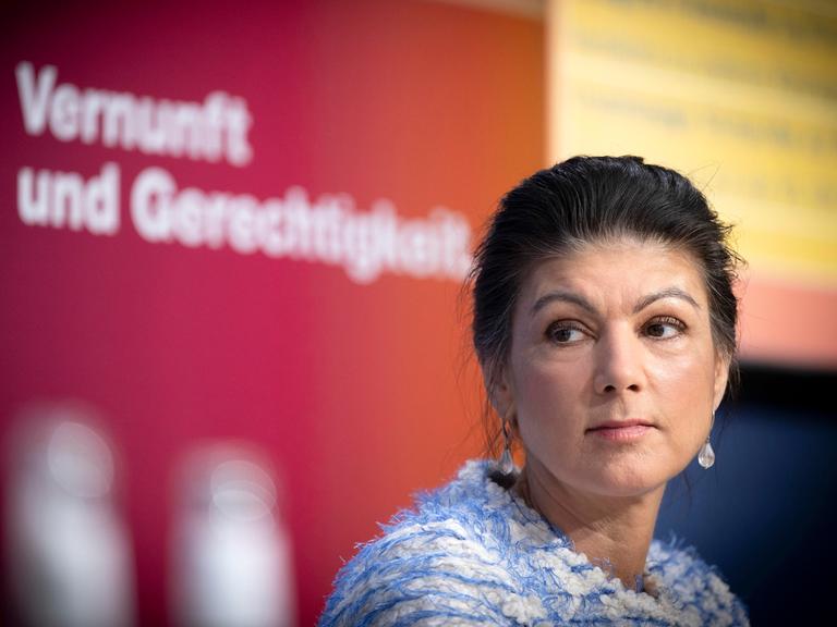 Sahra Wagenknecht während einer Pressekonferenz zur Einreichung der Wahlprüfungsbeschwerde der Partei BSW beim Bundesverfassungsgericht.