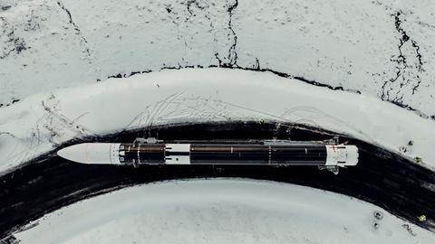 Die "Spectrum" auf dem Weg zur Startrampe Andøya Spaceport im norwegischen Nordmela am 10.3.2025.