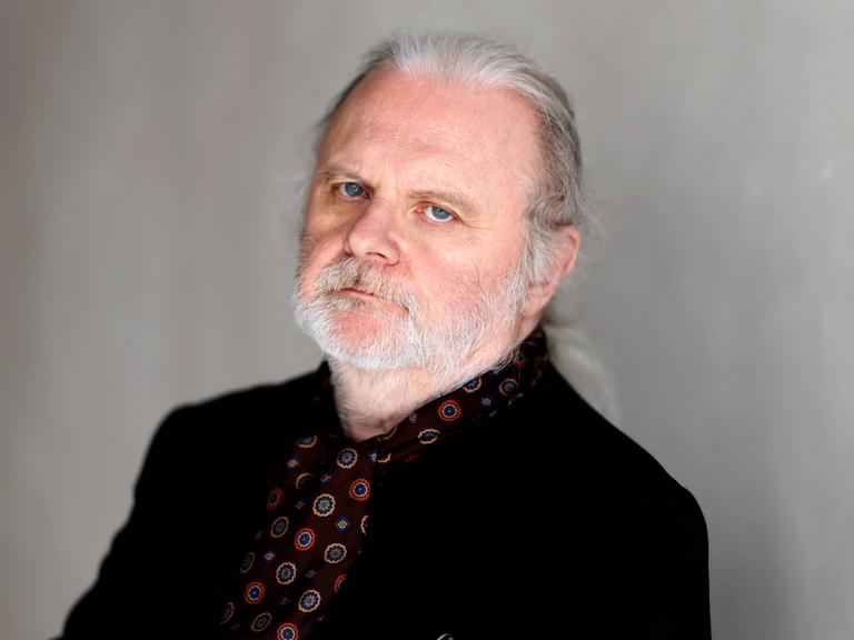 Schriftsteller Jon Fosse im Porträt.