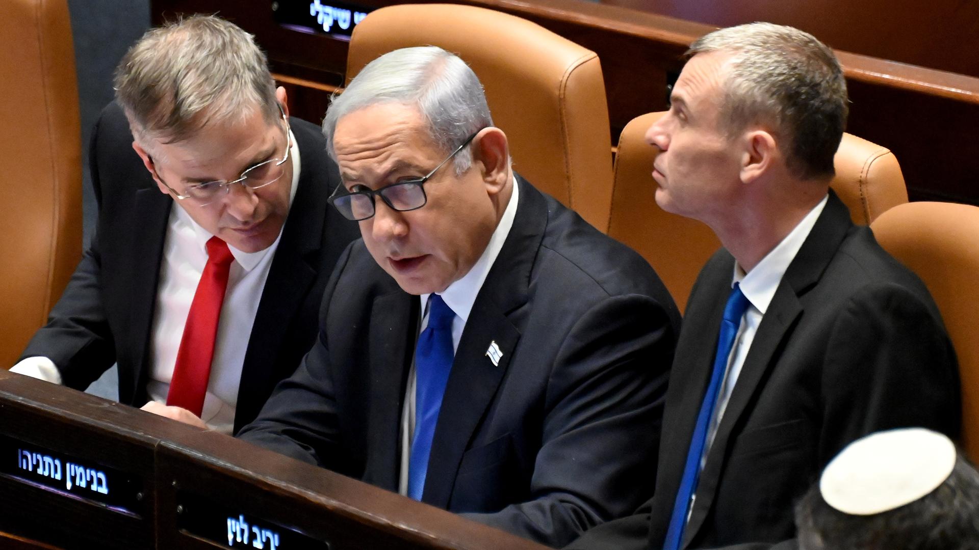 Israels Premierminister Benjamin Netanyahu während der Abstimmung zur Justizreform in der Knesset.