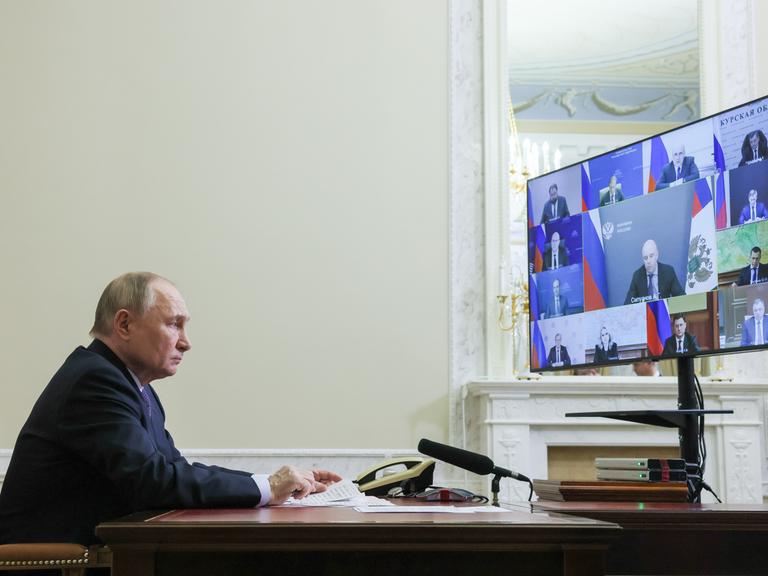 Russlands Präsident Putin bei einer Videokonferenz.