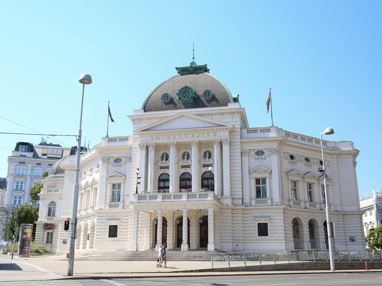 Das Volkstheater in Wien am Arthur Schnitzler Platz 1 zwischen Burg- und Neustiftgasse Das Volkstheater in Wien am Arthur Schnitzler Platz 1 zwischen Burg- und Neustiftgasse