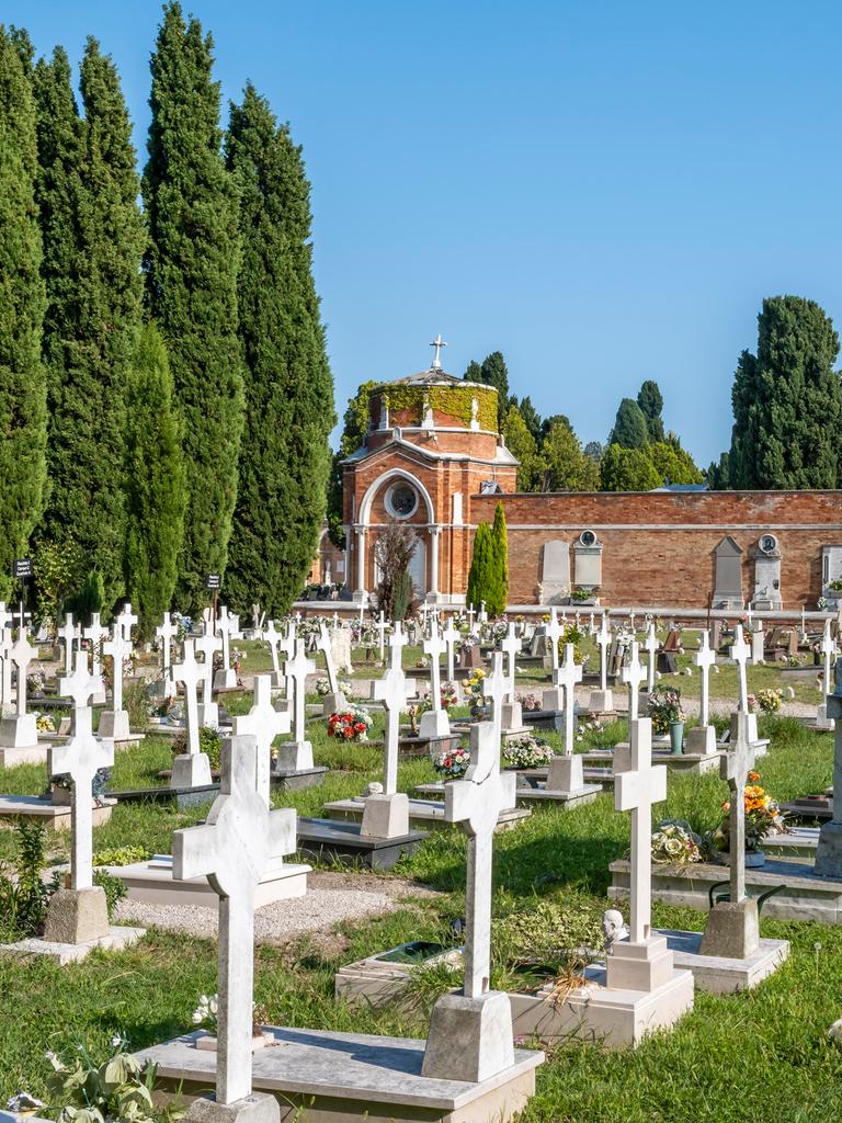 Gräber auf der Friedhofsinsel San Michele, Venedig Gräber auf der Friedhofsinsel San Michele, Venedig