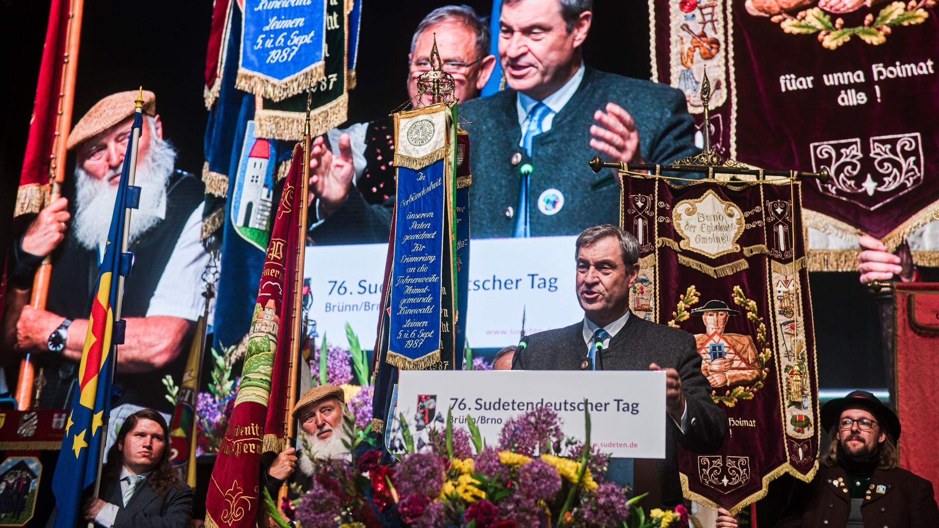 Der bayerische Ministerpräsident Markus Söder (CSU) spricht beim 76. Sudetendeutschen Tag, der erstmals in Tschechien abgehalten wird.