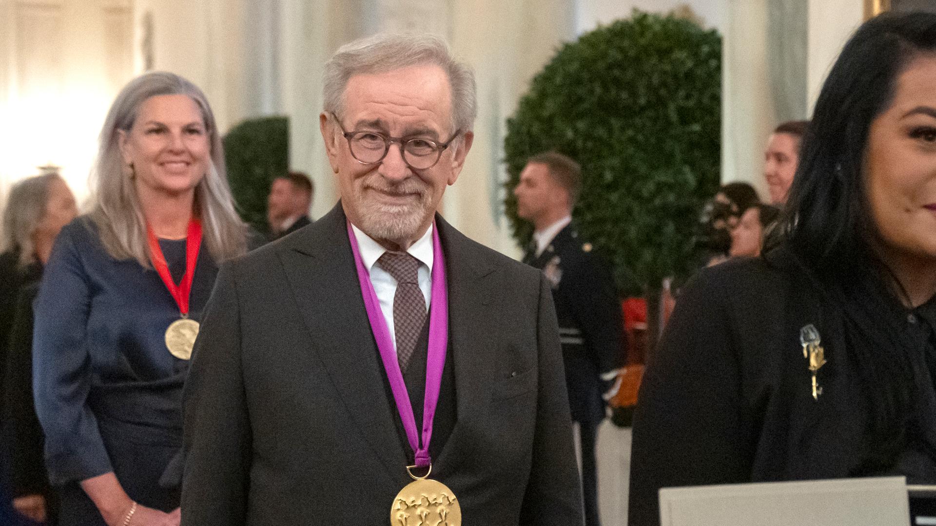 Filmregisseur Steven Spielberg bei der Verleihung der "National Medal of Arts" im Weißen Haus in Washington.