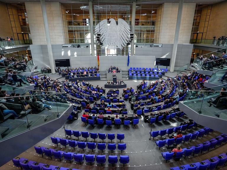 Blick in den Bundestag bei einer Parlamentssitzung