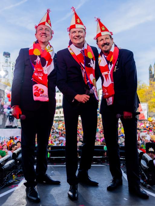 Das designierte Kölner Dreigestirn der Session 2023.