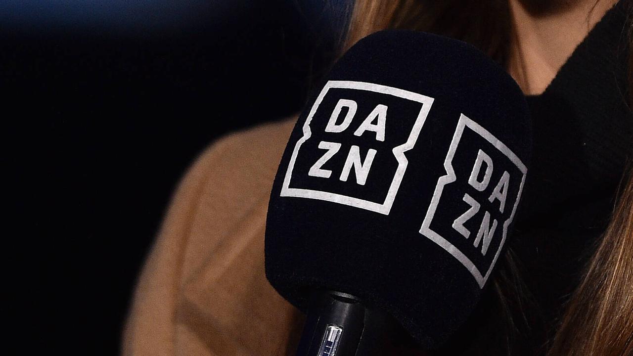 Mikrofon des Sport-Streaming-Anbieters DAZN