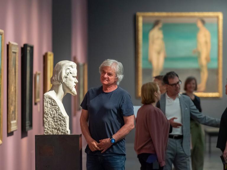 Besucher einer Ausstellung im Dresdner Albertinum, das Teil der Staatlichen Kunstsammlungen Dresden ist. 