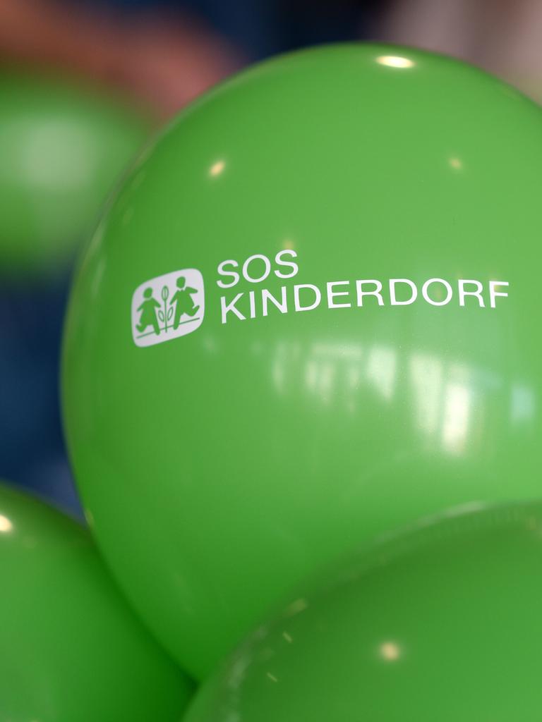 Luftballons liegen am 14.07.2017 in Berlin in der gerade eröffneten Botschaft für Kinder des Vereins SOS-Kinderdorf.