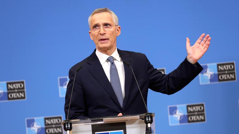 Russischer Angriffskrieg - NATO-Generalsekretär Stoltenberg Schlägt 100 ...