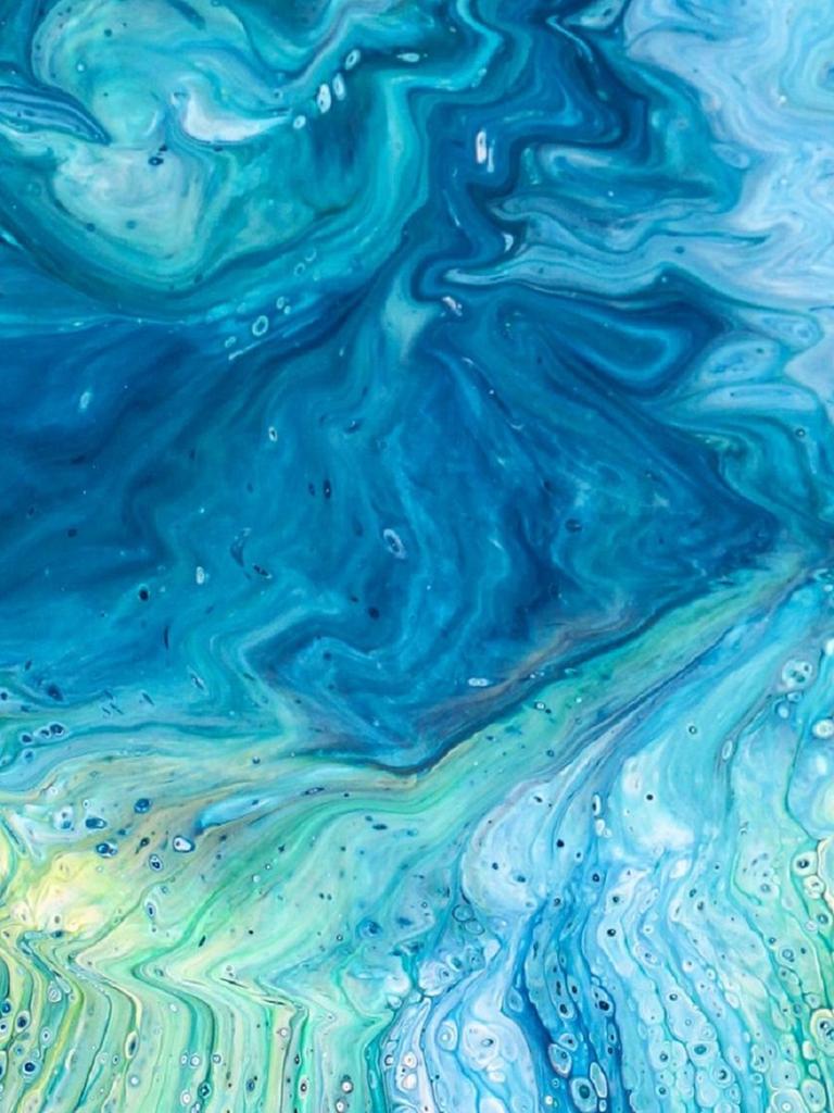 ineinander laufende Wasserstrudel