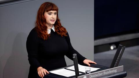 Agnieszka Brugger (Bündnis 90/Die Grünen) spricht im Bundestag.