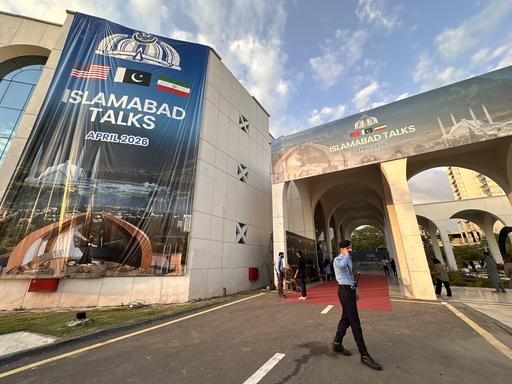 Blick auf das Medienzentrum für die Gespräche zwischen Iran und USA im pakistanischen Islambad.