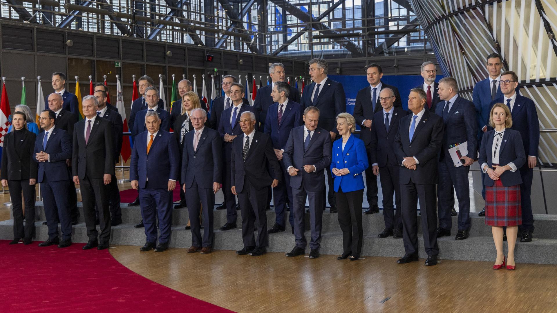 Gruppenbild des EU-Gipfels in Brüssel mit Staats- und Regierungschefs