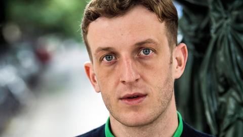 Édouard Louis im Porträt.