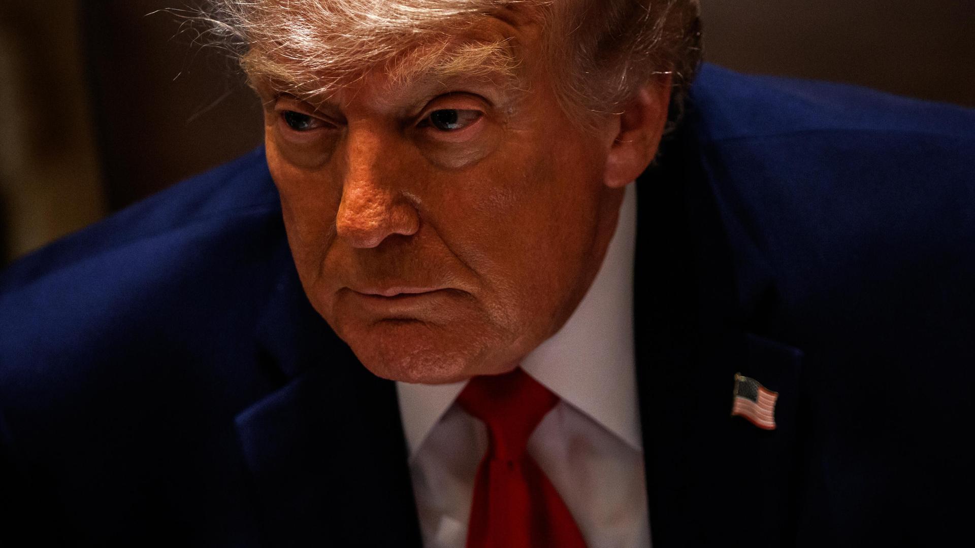 US-Präsident Donald Trump mit ernstem Blick. US-Präsident Donald Trump mit ernstem Blick.