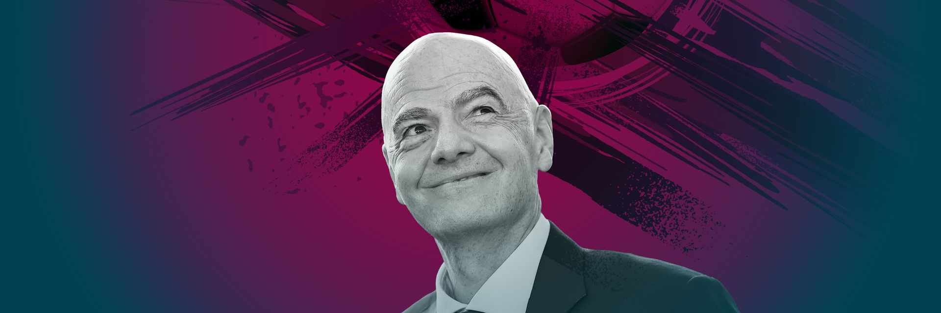Porträt von Gianni Infantino, der leicht nach oben schaut und schmunzelt.
Im Hintergrund ist die violett eingefärbte Grafik eines Fußballes zu sehen.