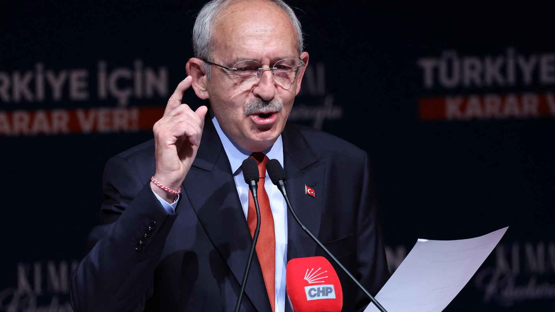 Der türkische Oppositionskandidat um das Präsidentenamt, Kemal Kilicdaroglu, hält in Ankara eine Rede.