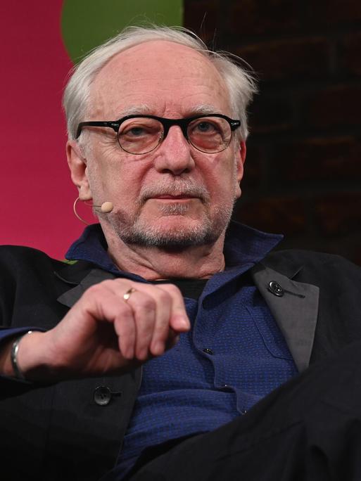 Claus Leggewie, Professor für Politikwissenschaft und Direktor des KWI in Essen spricht auf der Lit.Cologne