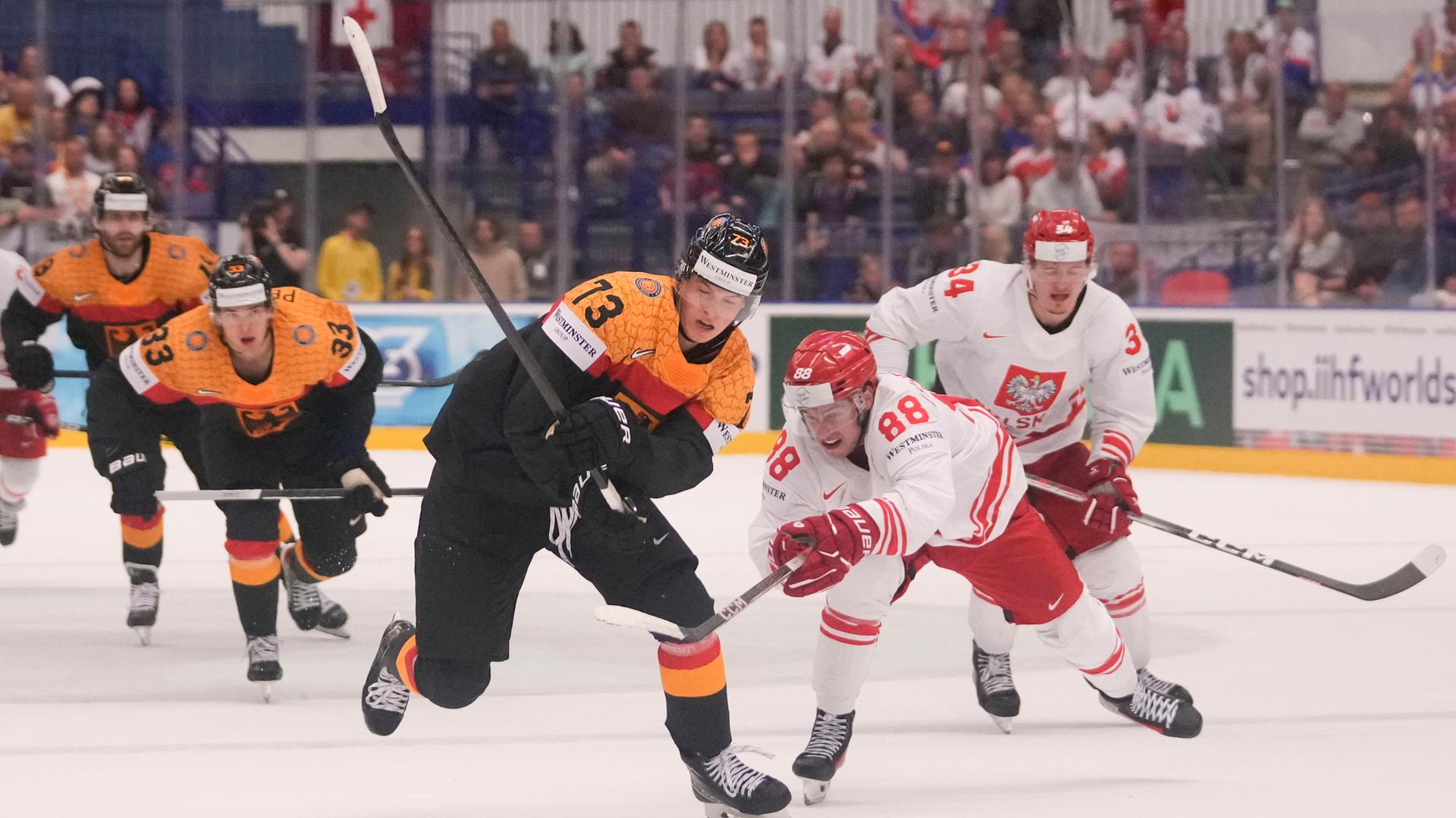 Eine Szene aus dem Spiel Deutschland gegen Polen bei der Eishockey-WM.