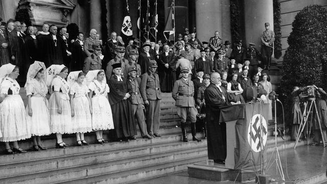 Was Kennzeichnete Den Ns Staat Eine Politik Synode von Rendsburg: Bischöfe im Braunhemd