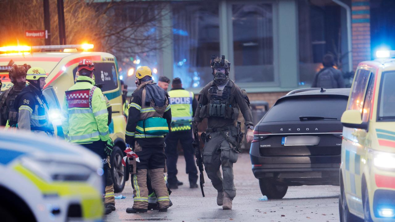 Schweden Polizei Mindestens zehn Tote nach Schießerei in